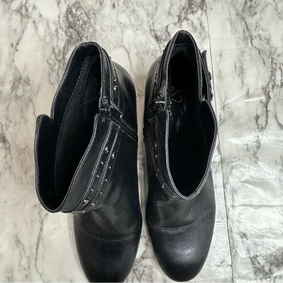 A2 By Aerosoles Octave Bootie Black Studded Ankle Boot  Boots size 10 - Picture 3 of 9